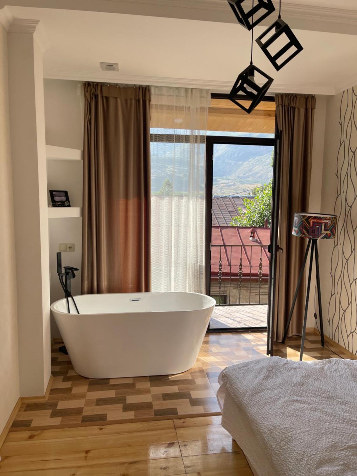 Sunny Guesthouse Kazbegi Εξωτερικό φωτογραφία