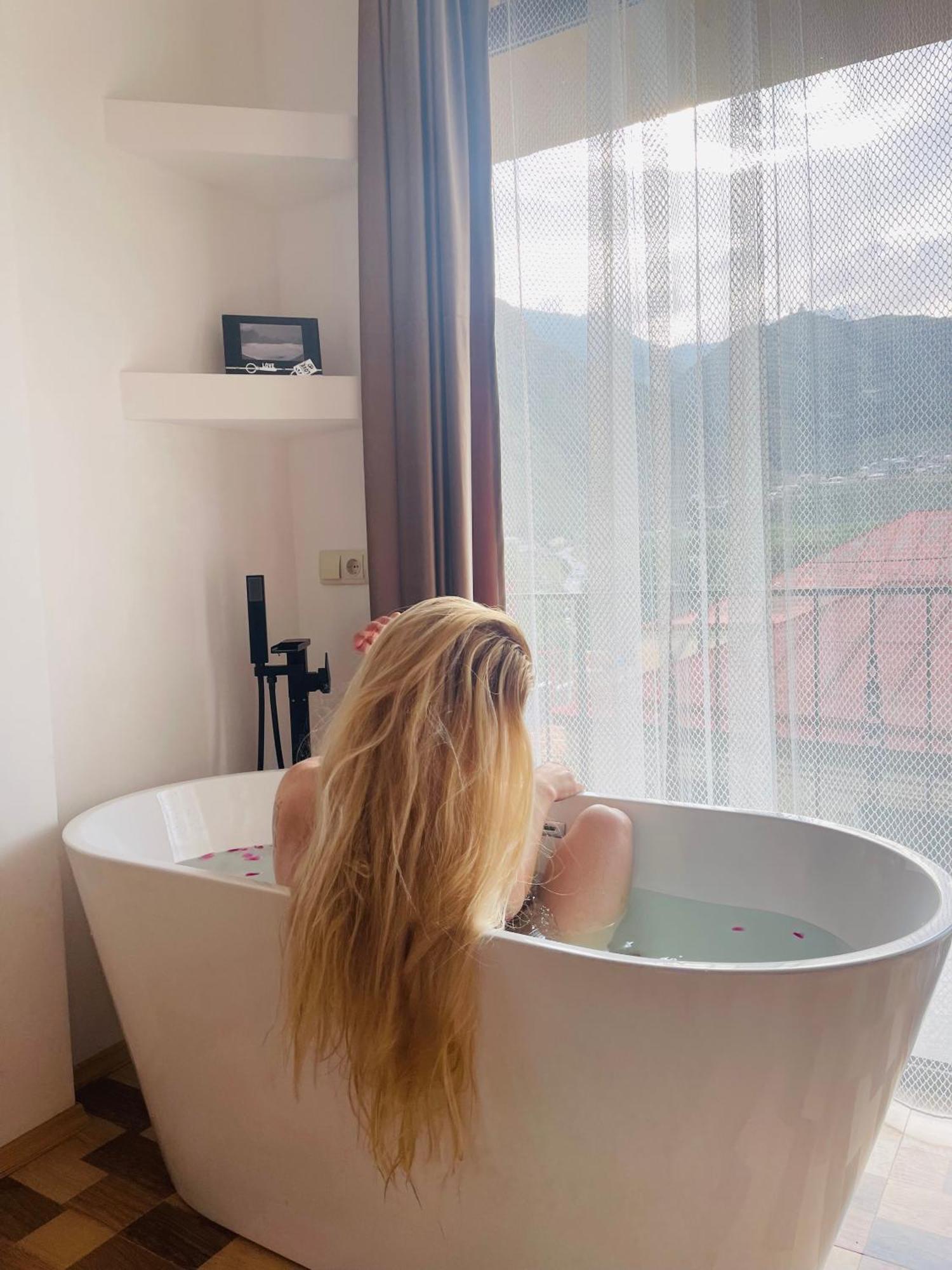 Sunny Guesthouse Kazbegi Εξωτερικό φωτογραφία