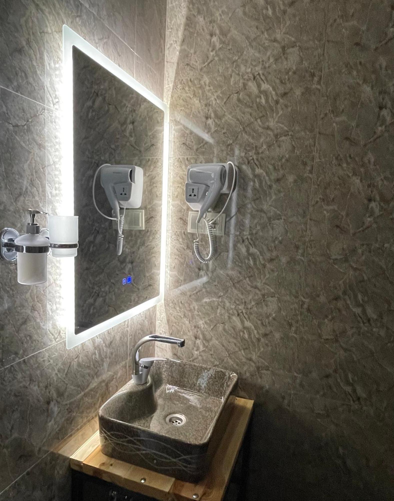 Sunny Guesthouse Kazbegi Εξωτερικό φωτογραφία