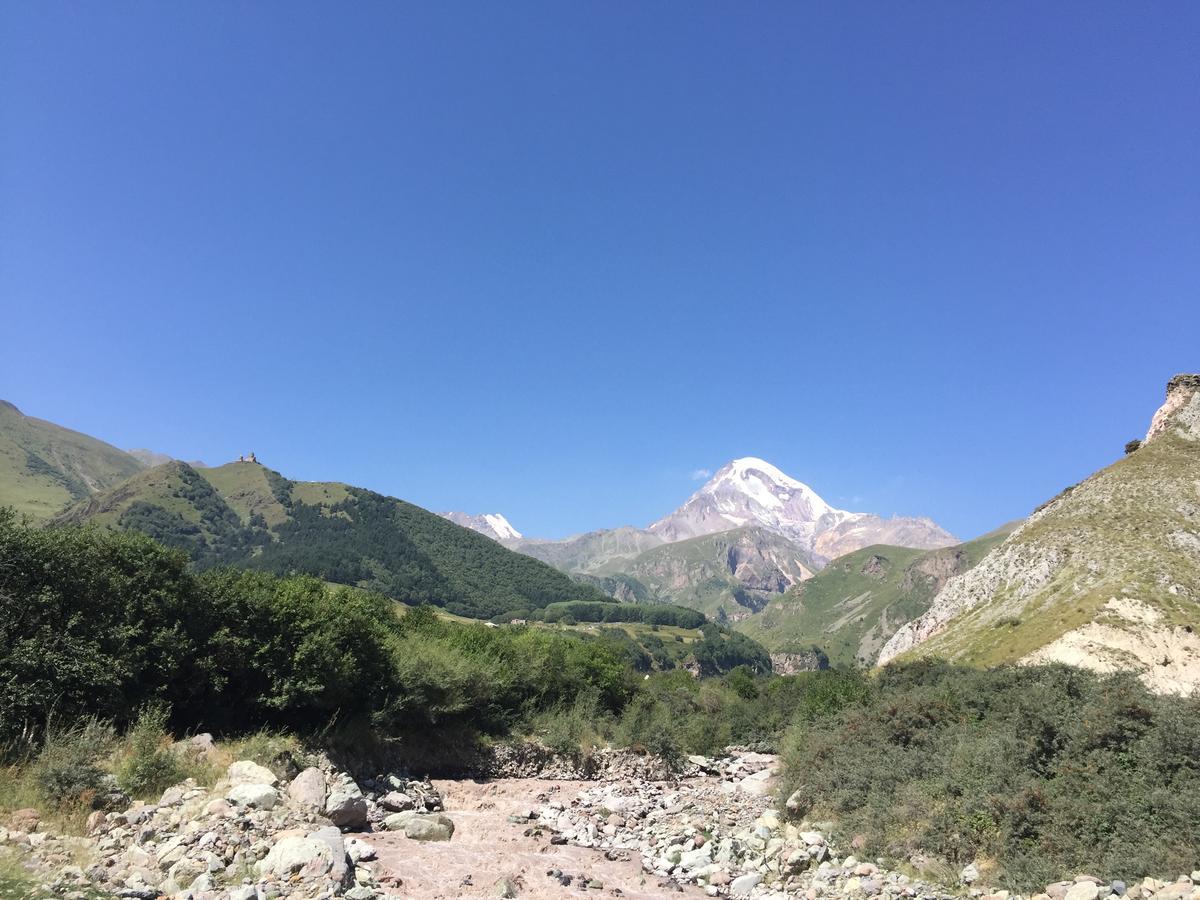 Sunny Guesthouse Kazbegi Εξωτερικό φωτογραφία